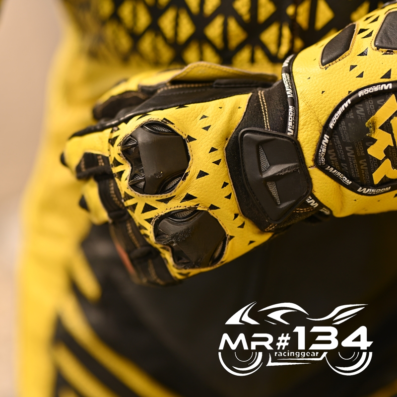 Maßgeschneiderte Lederkombis für echten Fahrspaß!